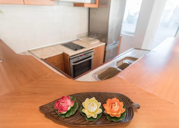 White Elegance Center Apartment