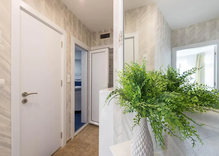 Apartment White Elegance Center *